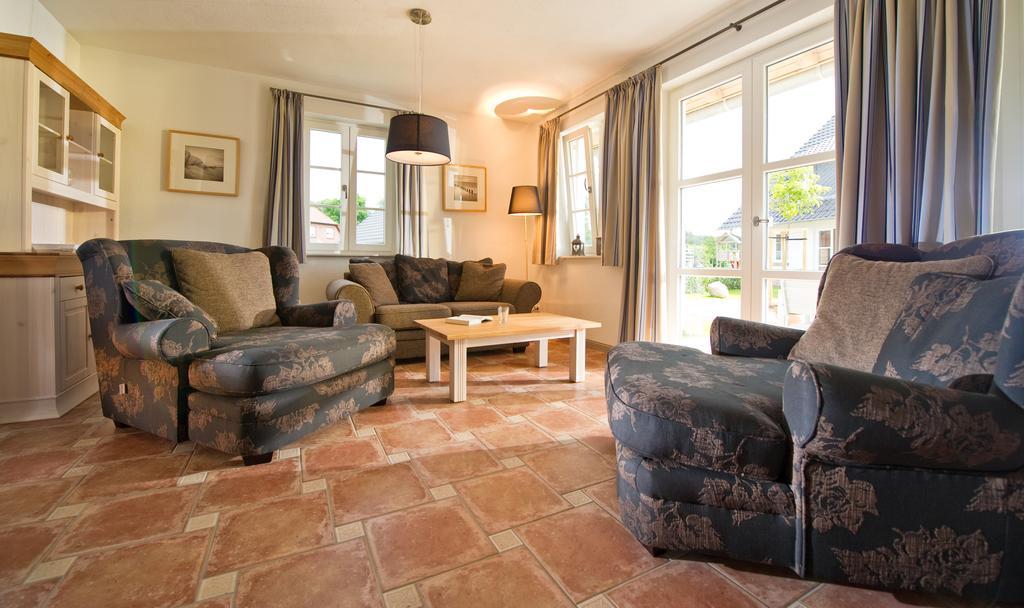 "Gutshofhaeuser" Ferienhaeuser Pendorf Sellin  Kamer foto