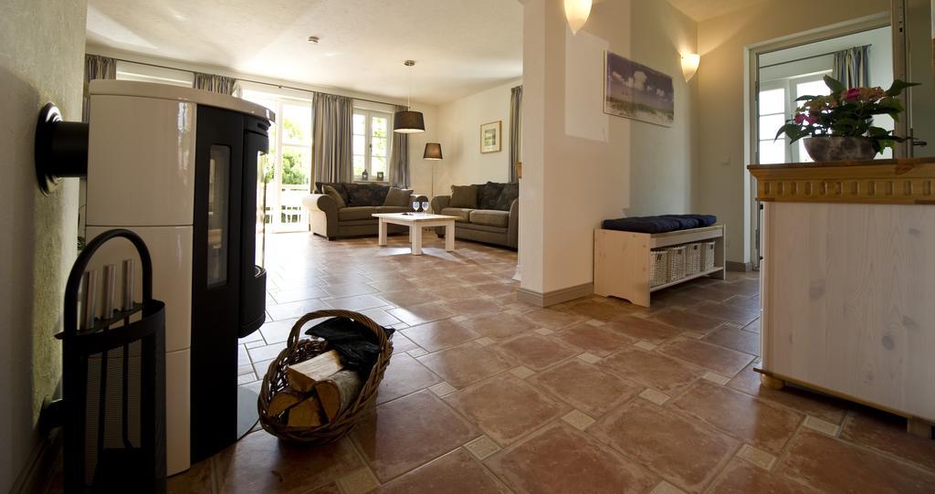 "Gutshofhaeuser" Ferienhaeuser Pendorf Sellin  Kamer foto