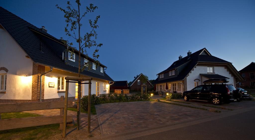 "Gutshofhaeuser" Ferienhaeuser Pendorf Sellin  Kamer foto